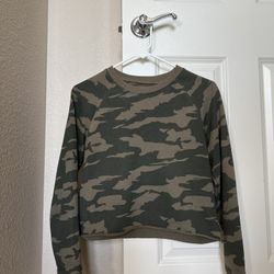 Cotton On Camo Cropped Sweatshirt XS