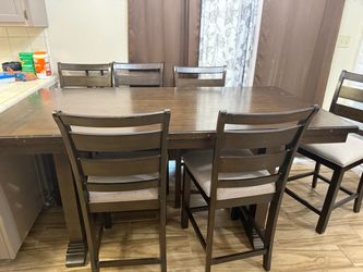 Dining table with 6 chairs