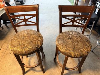 2 Nice Barstools
