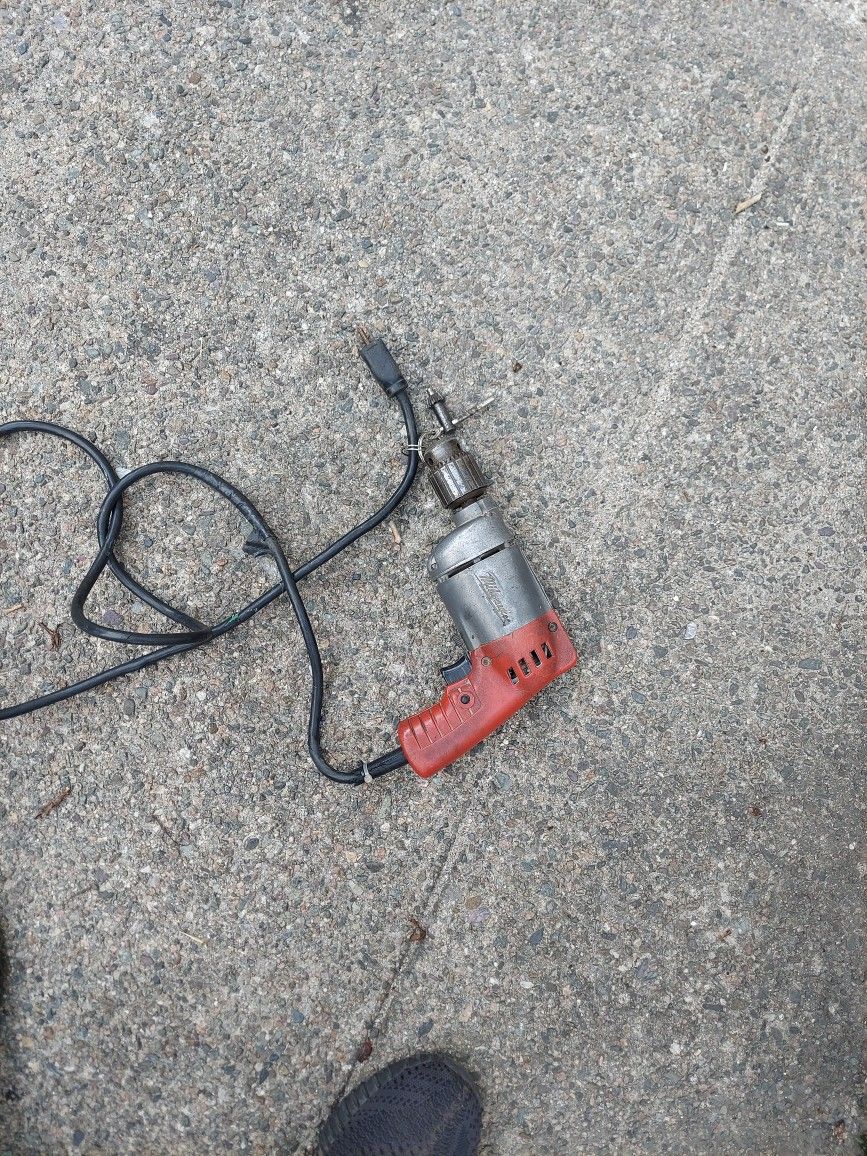 Drill Milwaukee