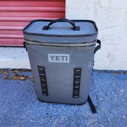 Yeti Hopper BackFlip 24 Soft Sided Backpack Cooler - Charcoal