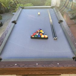Pool/Billiards Table 