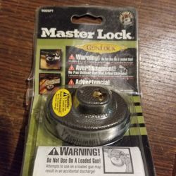 Master Lock. Gunlock. 