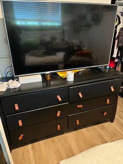 Dresser & 2 Nightstands