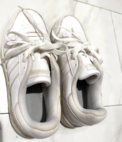 Adidas Hoops White Sneaker in size 4