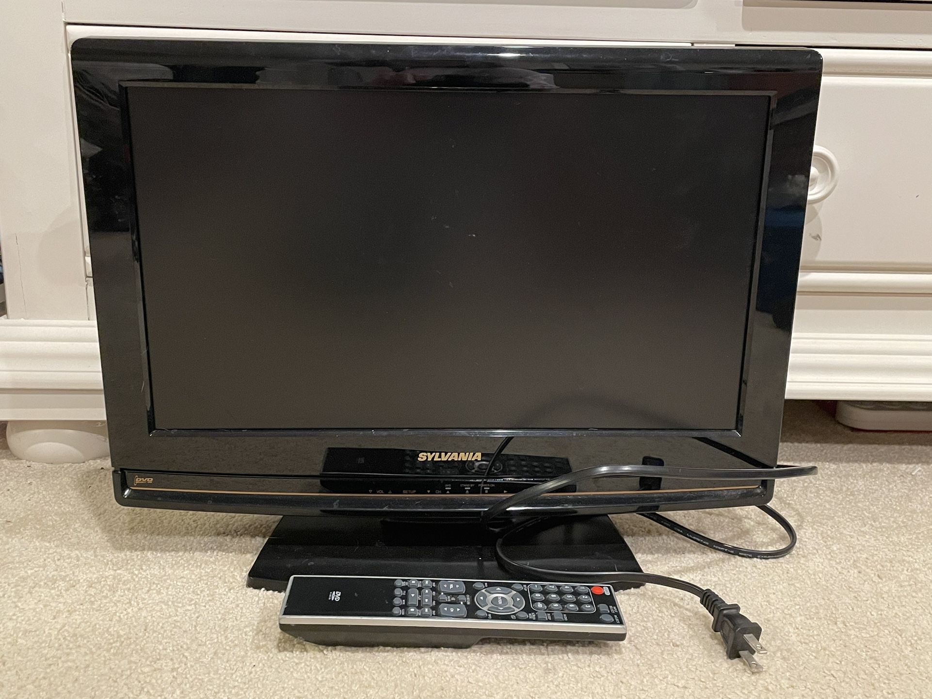 Sylvania TV With Built-in DVD Player