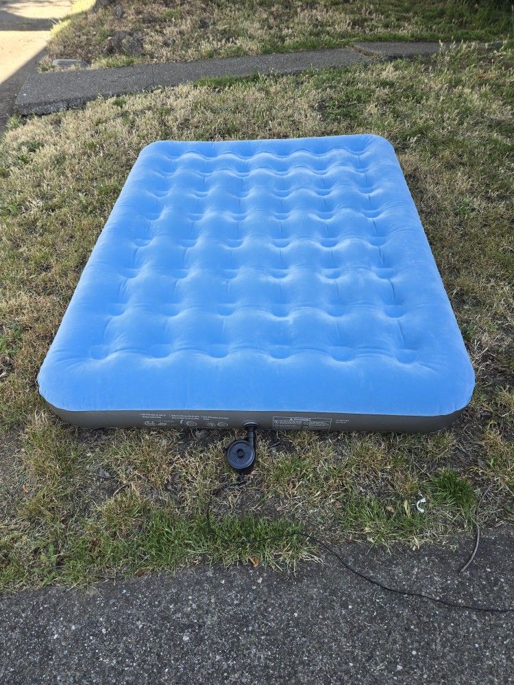 Queen Size Air Mattress With Pump