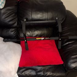 Pull up bar 