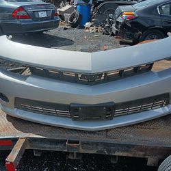 Complete Front Bumper Cover With Gillie And Everything On It. 2014/19 Chevy Camaro 