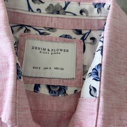 Men’s button down shirt size small