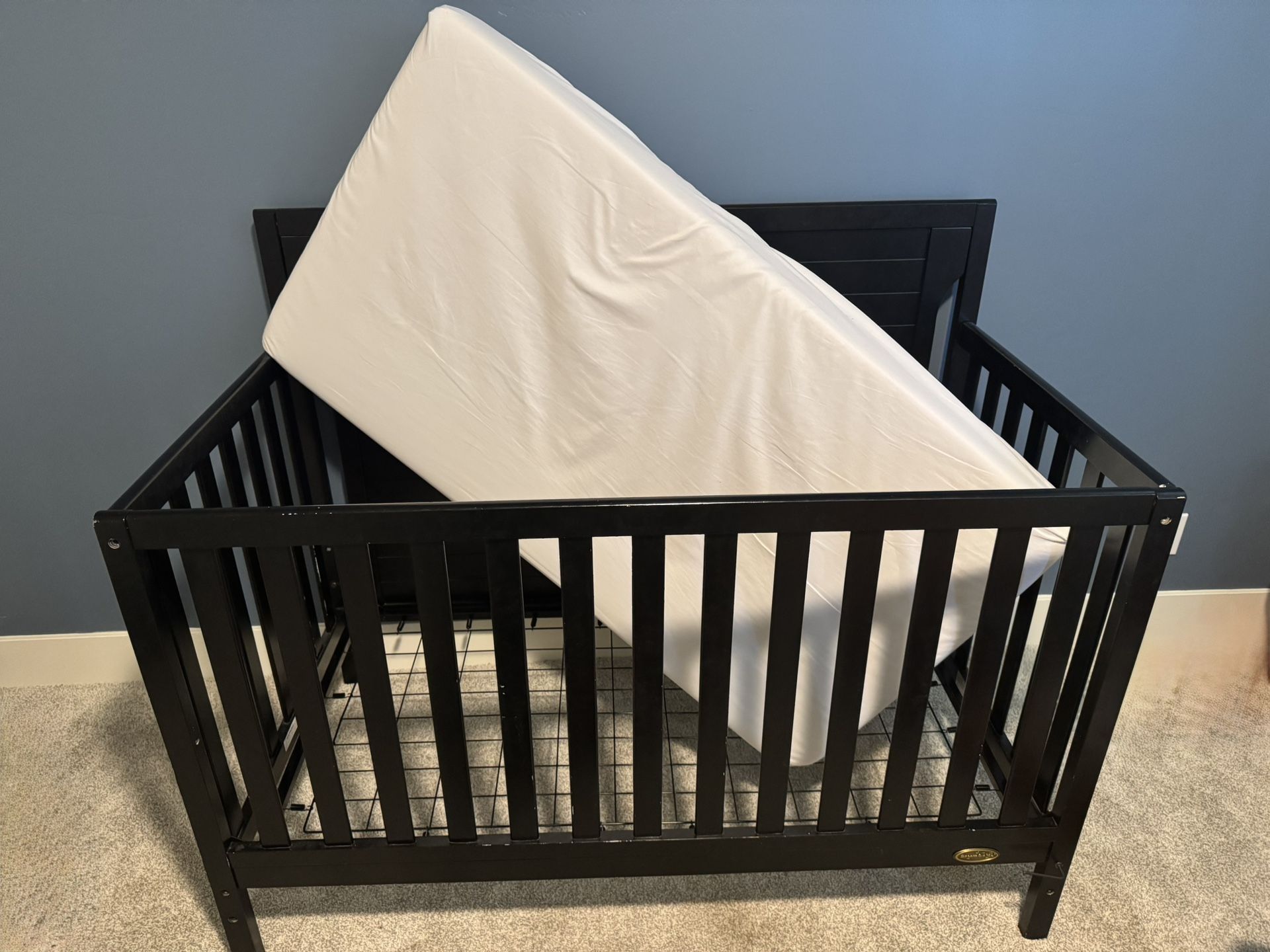 Dream On Me Cape Cod in Convertible Crib