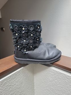 Uggs ,size 4