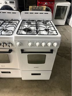 Avanti white 4 burner gas stove 20 inches