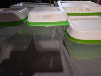 Rubbermaid fresh works containers
