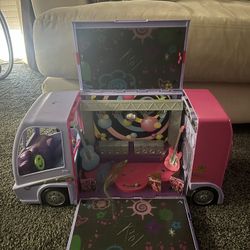 Vintage 2001 Barbie Jam n Glam Concert Tour Bus