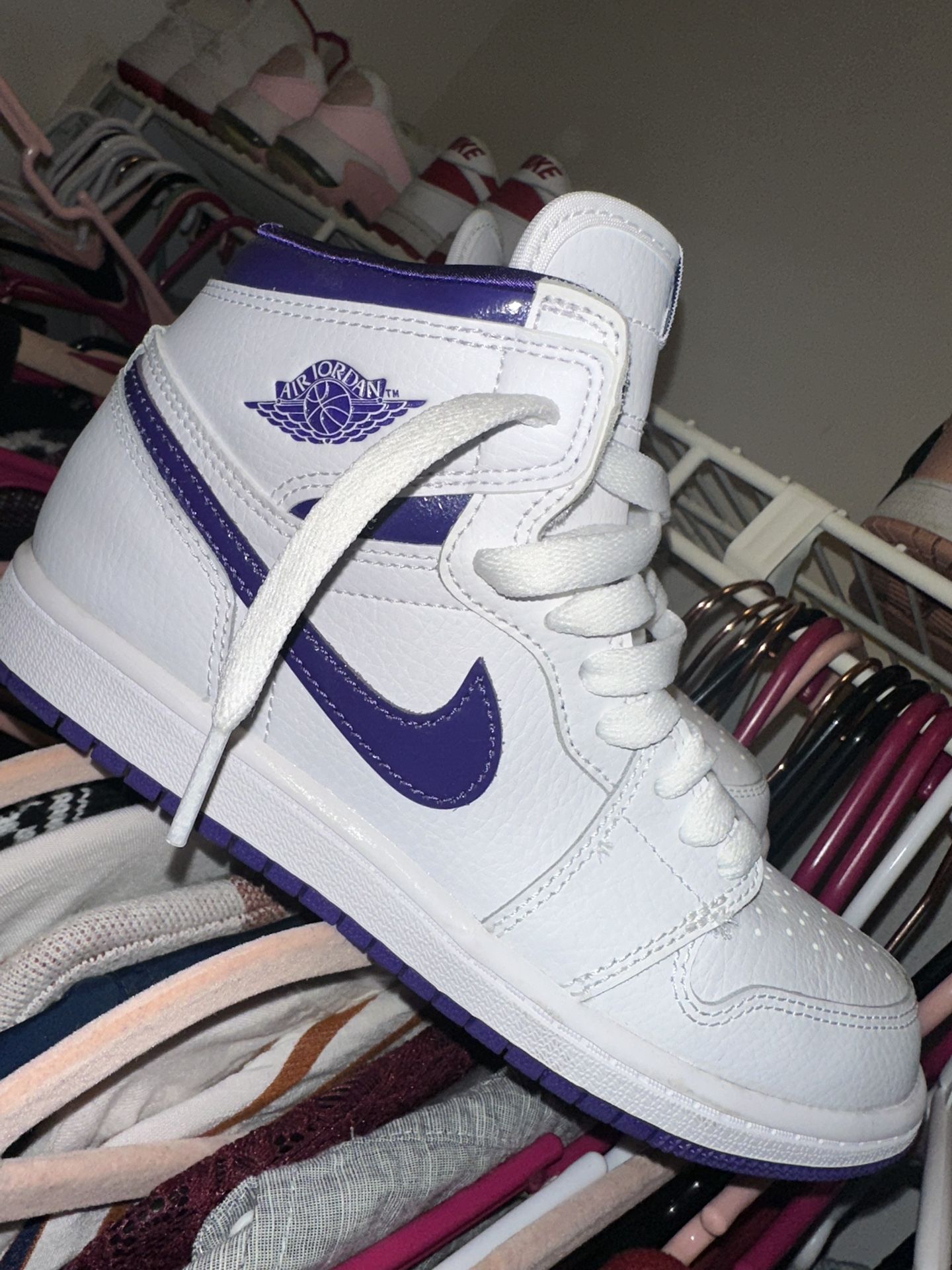 Jordan 1 Mid Court Purple