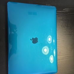 MacBook Pro 15” (2016) – i7 / 16GB / 512GB – Broken Screen – $200 OBO