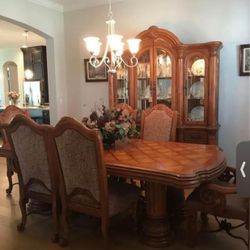 Michael AMINI Dining Set ( Deliver On Us)