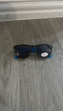 Blue/Black sunglasses