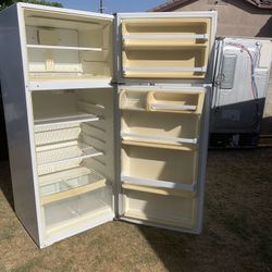 Whirlpool Refrigerator 