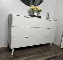 Brand New Six Drawer Dresser