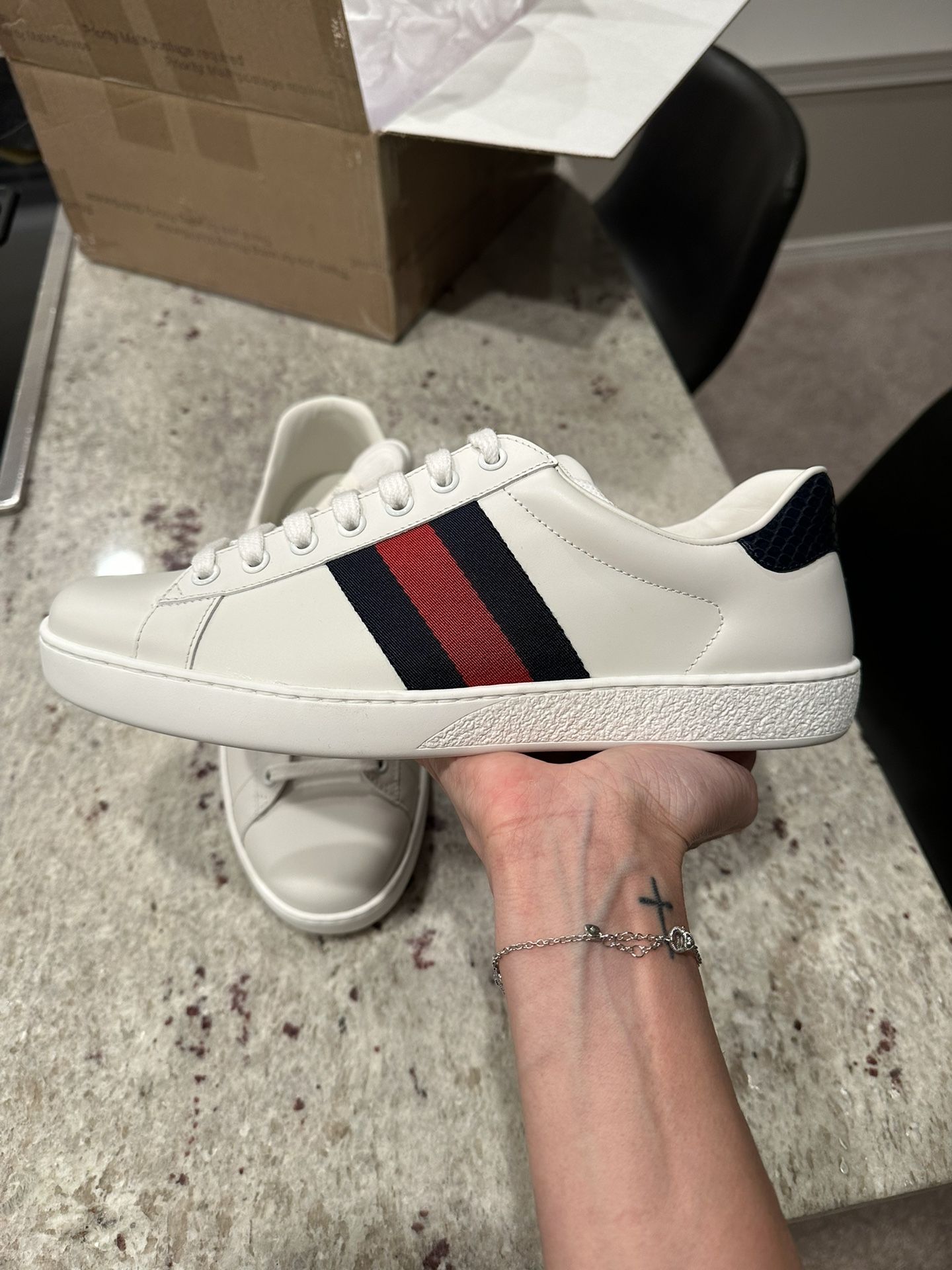 Gucci Men’s Size 7.5 Fit Like 8.5