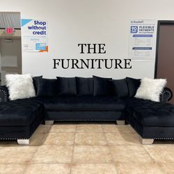 XL BLACK VELVET SECTIONAL WITH ACCENT PILLOWS 