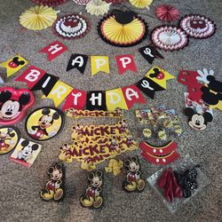 Mickey Mouse   Happy Birthday Party Decoration Theme ! 
Hat (new)
4-Cupcakes cases & picks (new)
3- piñata (new)
14- balloons (new)
All in pictures $2