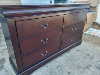 Decent DRESSER Only $100