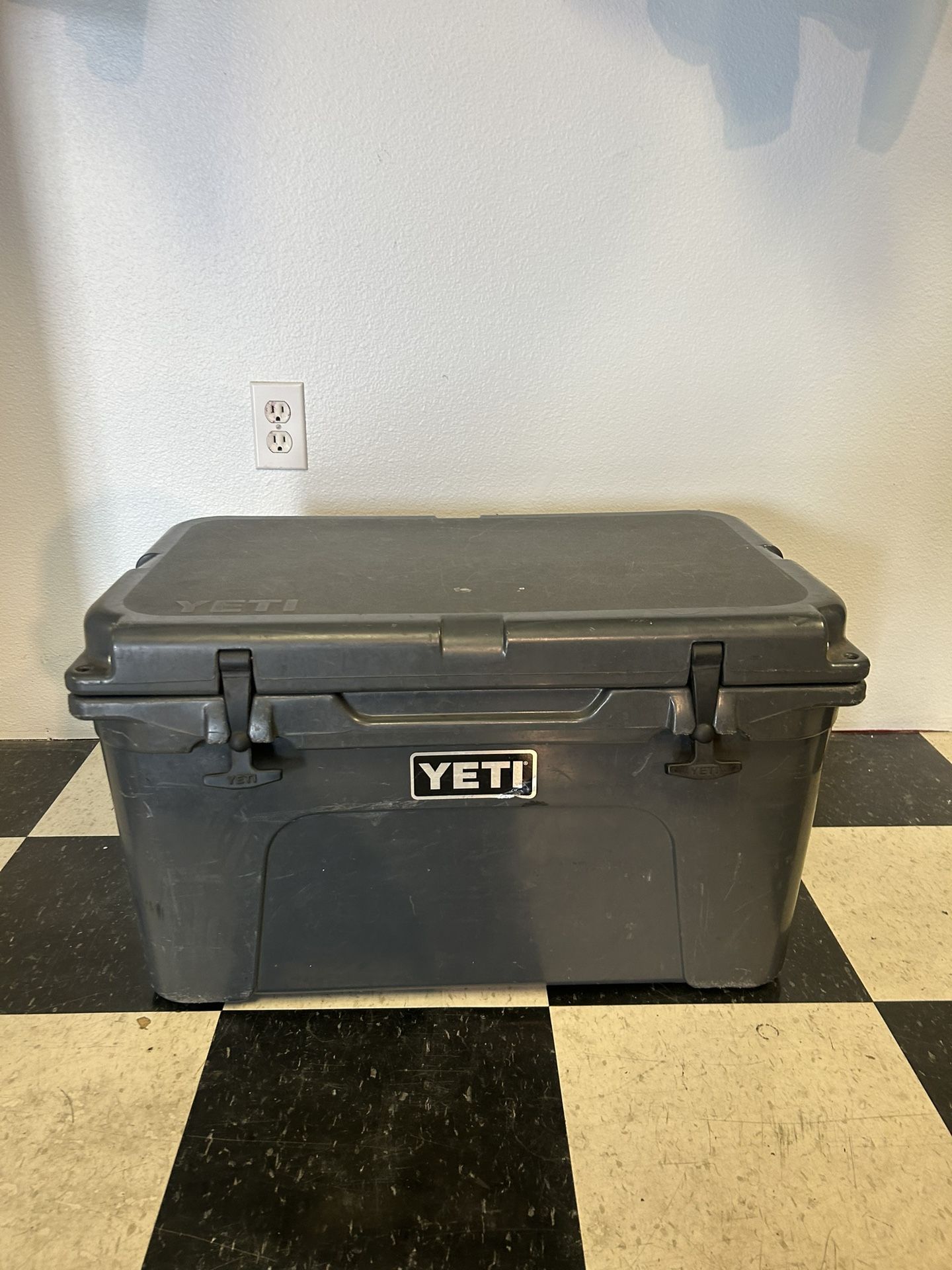 YETI Cooler for Sale in Orange, CA OfferUp