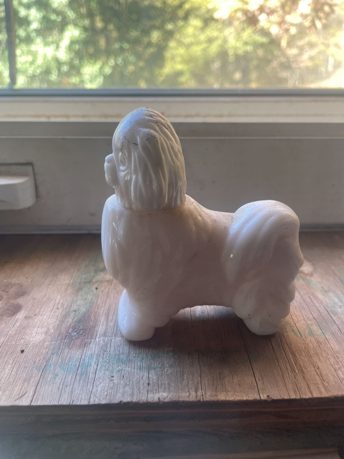 Vintage AVON Royal Pekingese Puppy Dog White Milk Glass Perfume Bottle 1974 USA