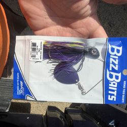 Buzz baits