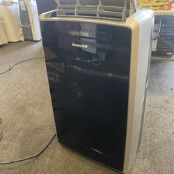 Honeywell MM14CCS Portable Air Conditioner, 14,000 BTU Cooling, with Fan & Dehumidifier