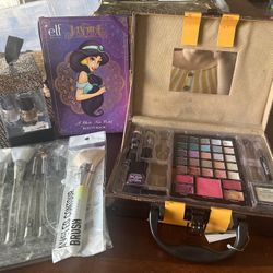 Makeup/brushes/nail Polish 