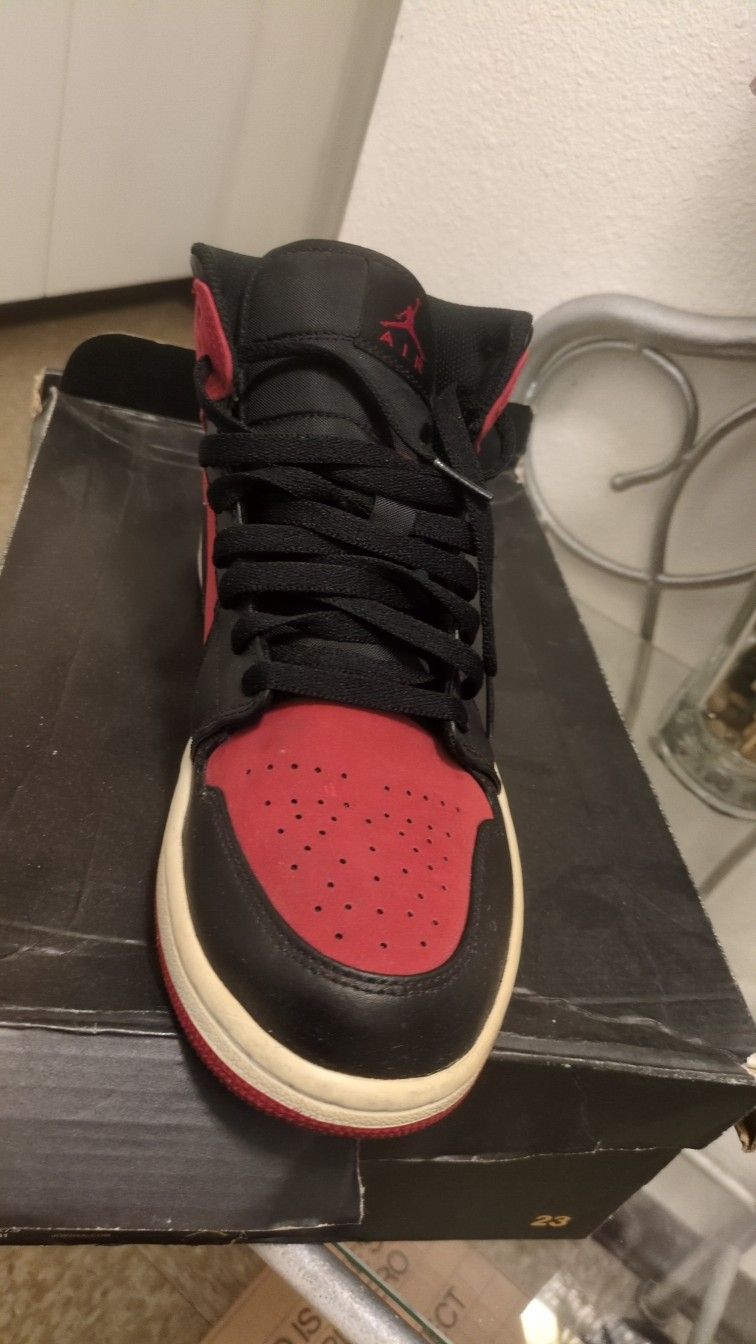 Air Jordan 1 Mid