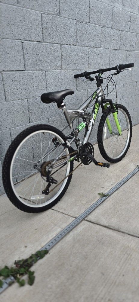 Kent

Northwoods Z245 de 24 