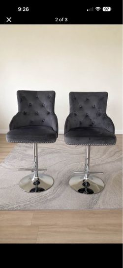 Set of 2 Gray Velvet Tufted Bar Stools