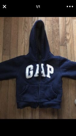 2 gap sweater size 5 boys