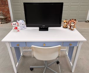 Solid wood desk with rolling office chair-Great condition