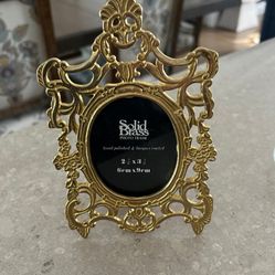 Brass vintage frame in great condition
