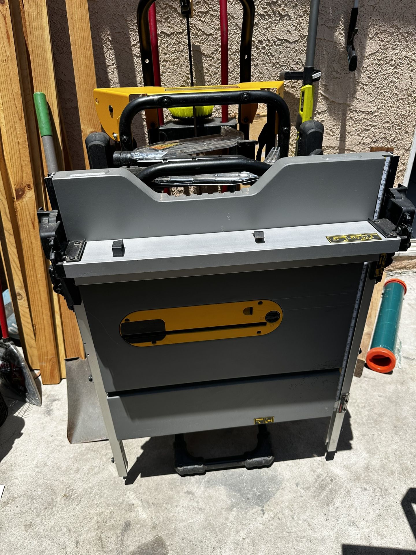 DEWALT TABLE SAW 10”