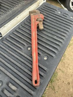 Pipe Wrench -