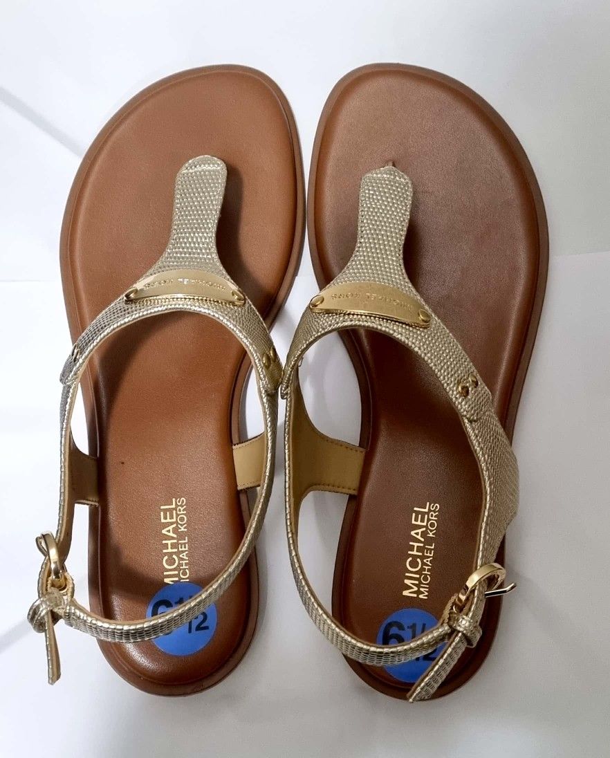 Michael Kors Sandal( Size 6.5)