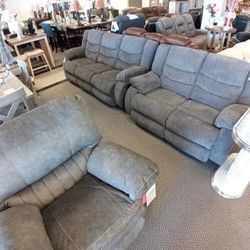 Reclining Sofa Or Love Seat In Stock $699 Your Choice 