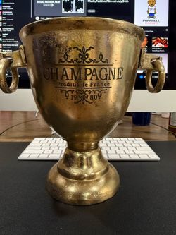 Champagne holder - bottle not included