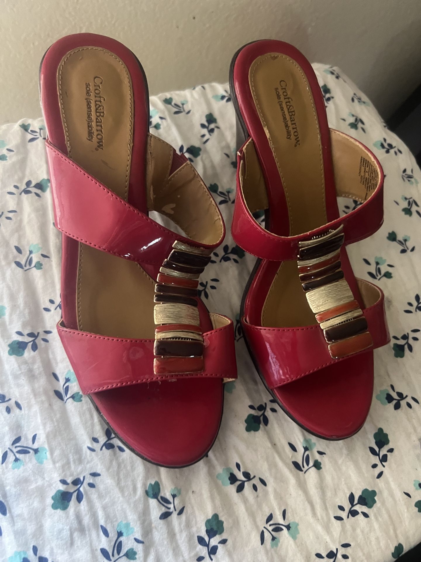 $3 Croft& Barrow Ladies Size 8