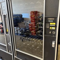 Snack Vending Machine Refurbished 30 Day Warranty & Free Delivery