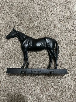 vintage 1949 "Hunter" cast iron horse doorstop designed by Calvin Roy Kinstler for Virginia Metalcrafters