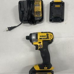DeWalt DCF885C2 20V Max 1/4" Hex Impact Driver Kit
