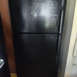 GE Black Fridge